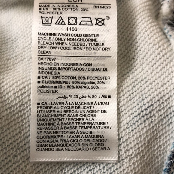 New Old Navy Hooded Sweatshirt - Picture 9 of 9